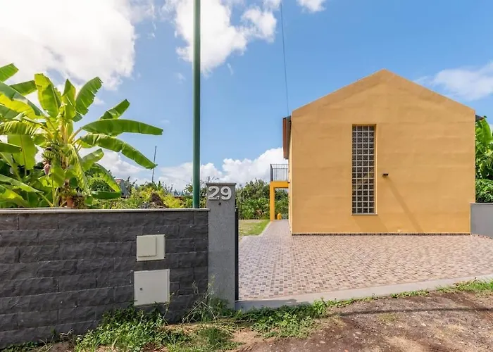 Little Escape Madeira * Ponta Delgada (Madeira)